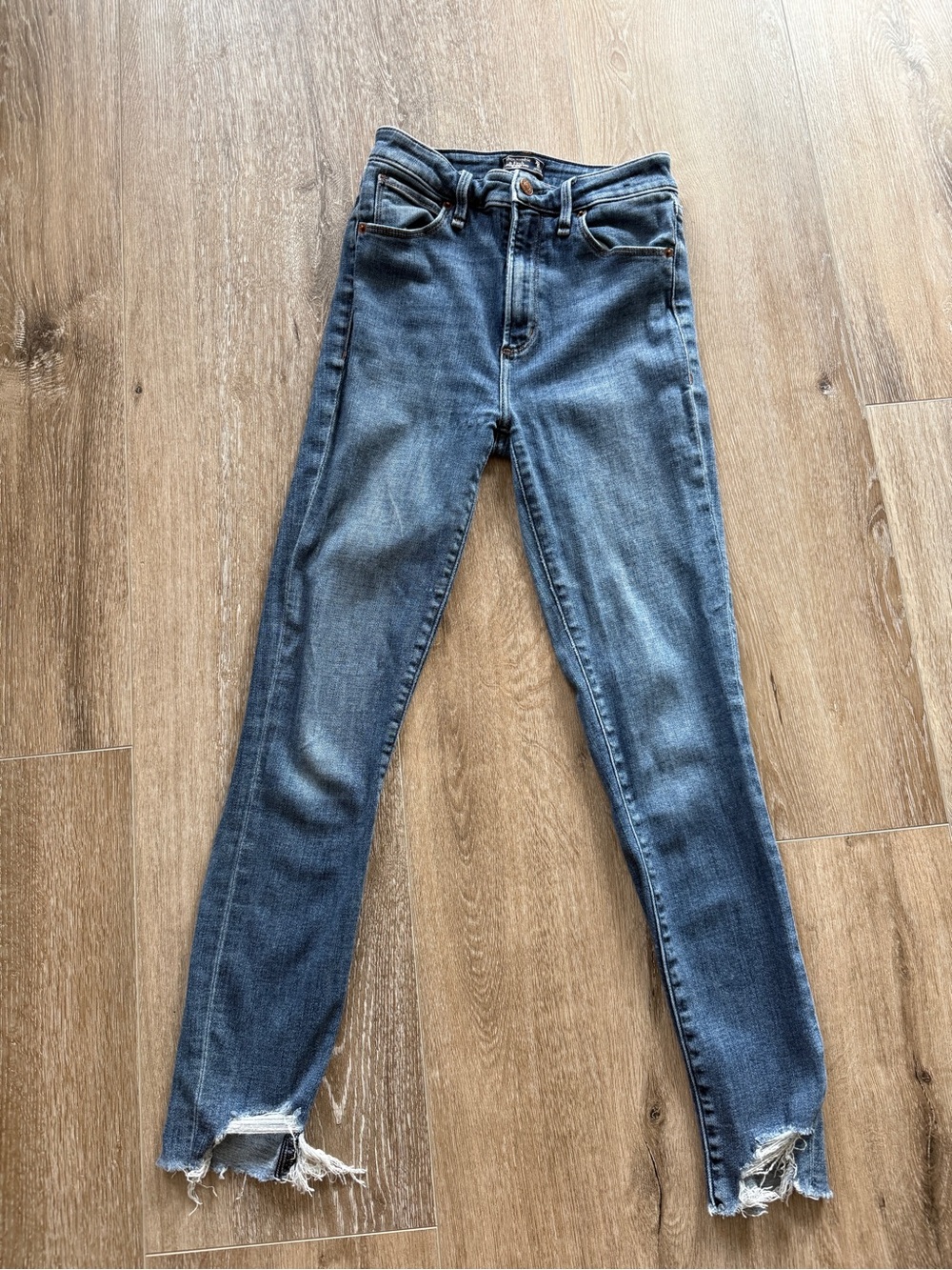 Abercrombie and Fitch Simone High Rise Ankle Jeans